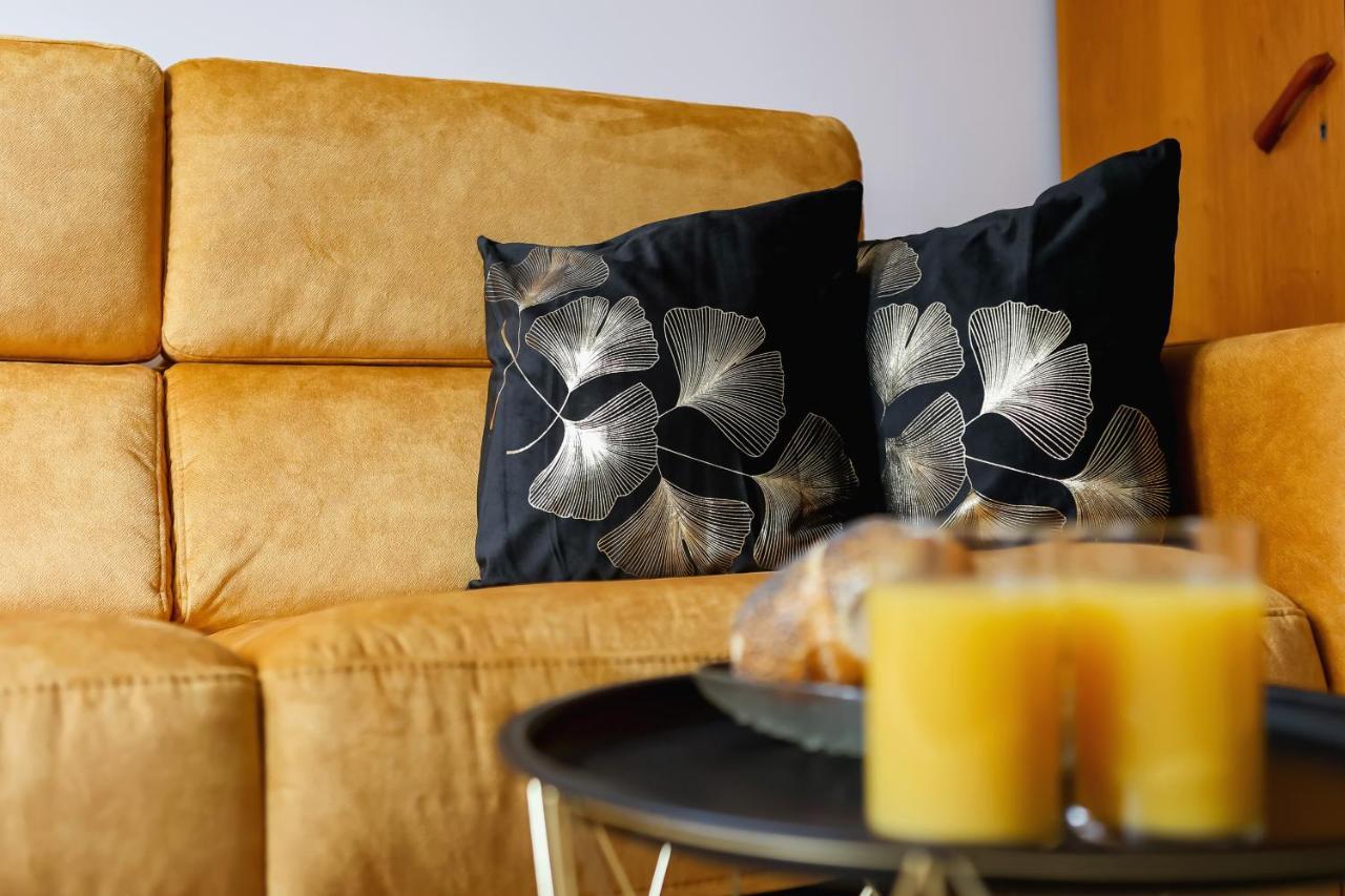 Apartments Osiedle Szkolne Cracow By Noclegi Renters Krakow Ngoại thất bức ảnh